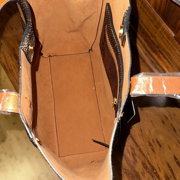 Brand New Gold Bag Am💛ur - Picture 7 of 11